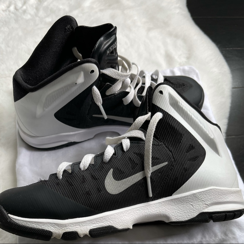 Nike Zoom HyperQuickness Basketball Shoes!